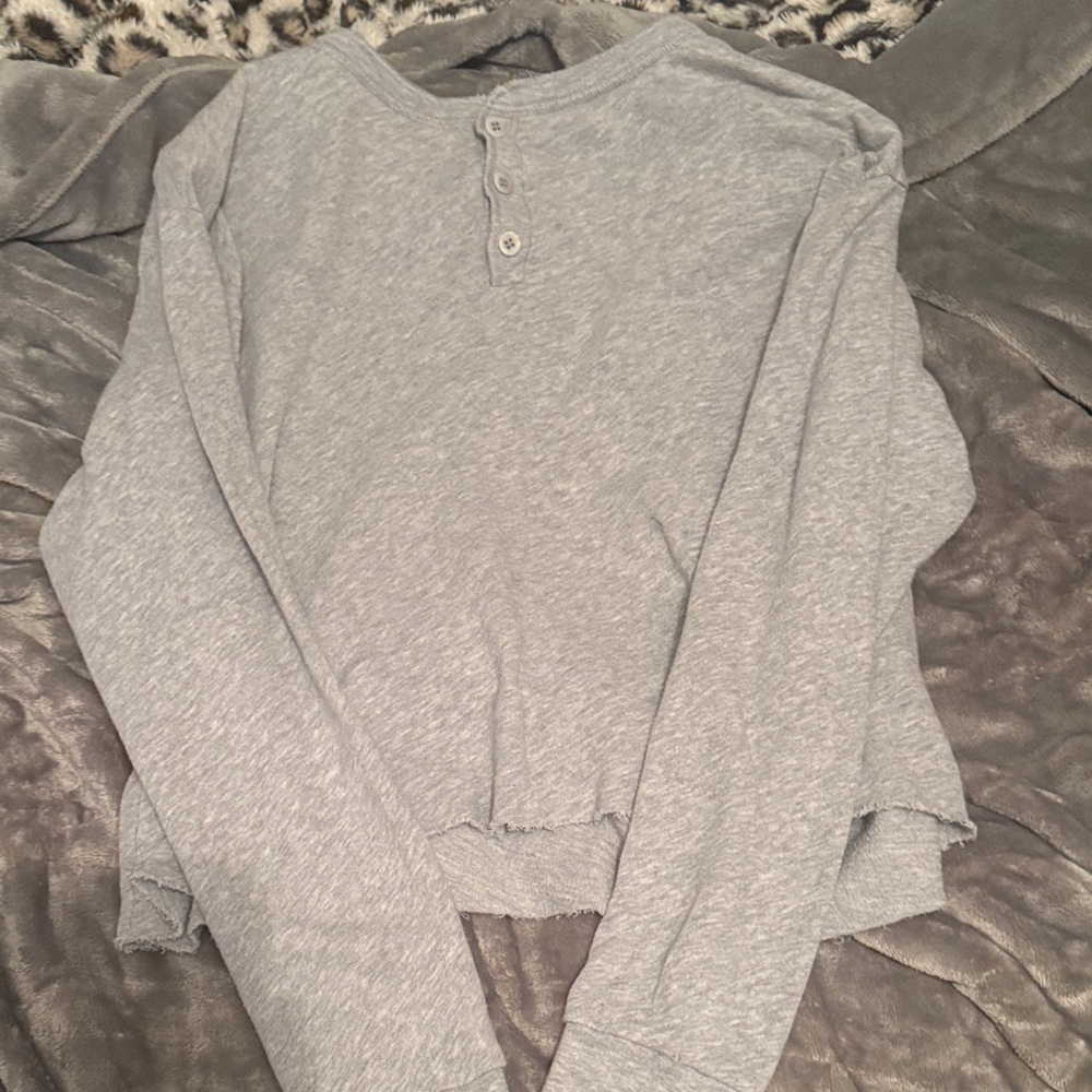 Women’s grey cropped Brandy Melville long sleeve 1sz
